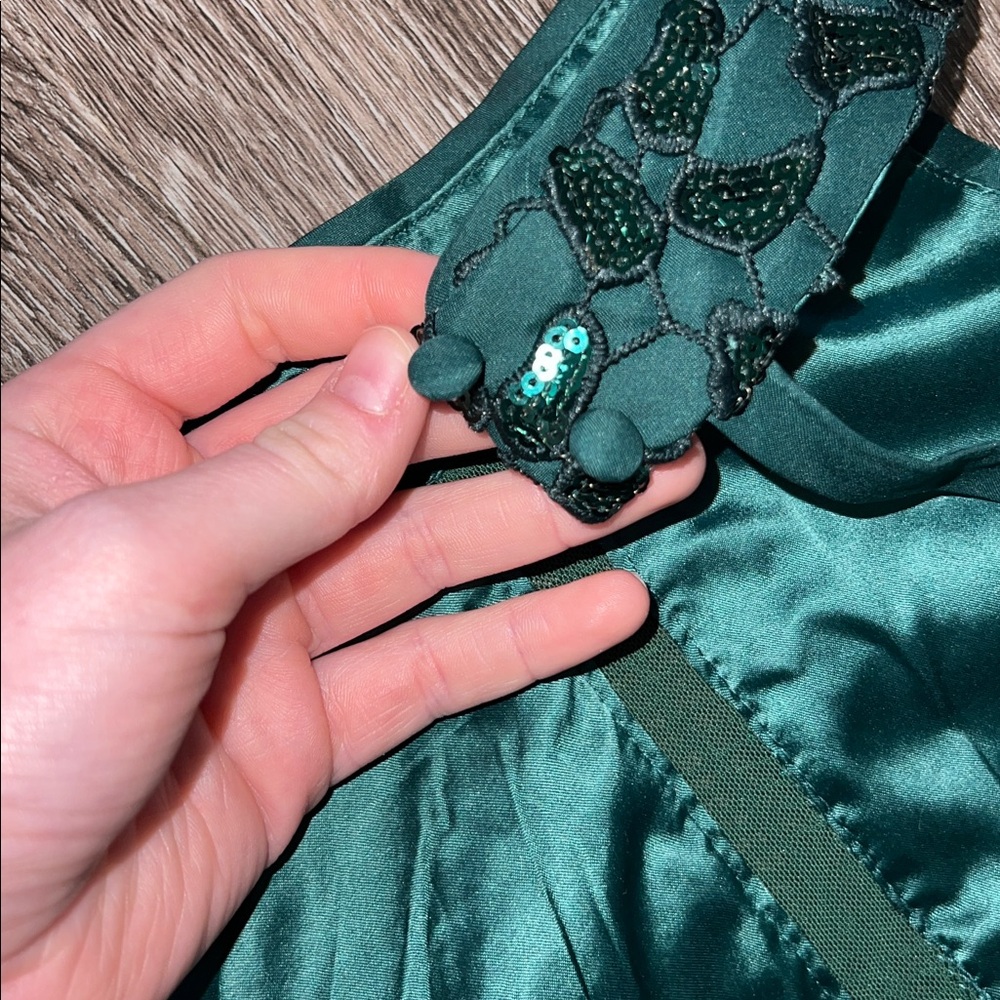 NWT Boston Proper Emerald Sequin Lace Mock Neck Sheath Dress Size 6 - Picture 10 of 12